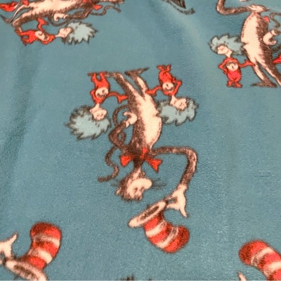 2003 Cat in the Hat Dr. Seuss Blanket 82” x 58” - Picture 4 of 16